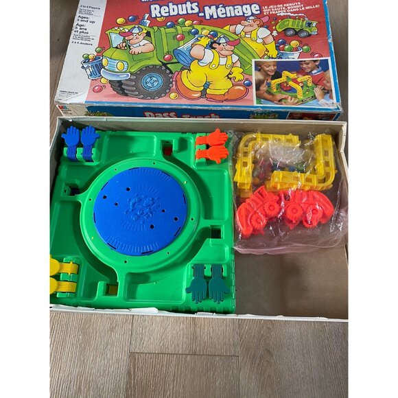 1987 Pass the Trash Board Game by Milton Bradley - Picture 4 of 5